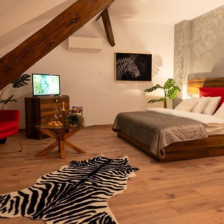 Boutique 17B Aparthotel ซีบิว ภายนอก รูปภาพ