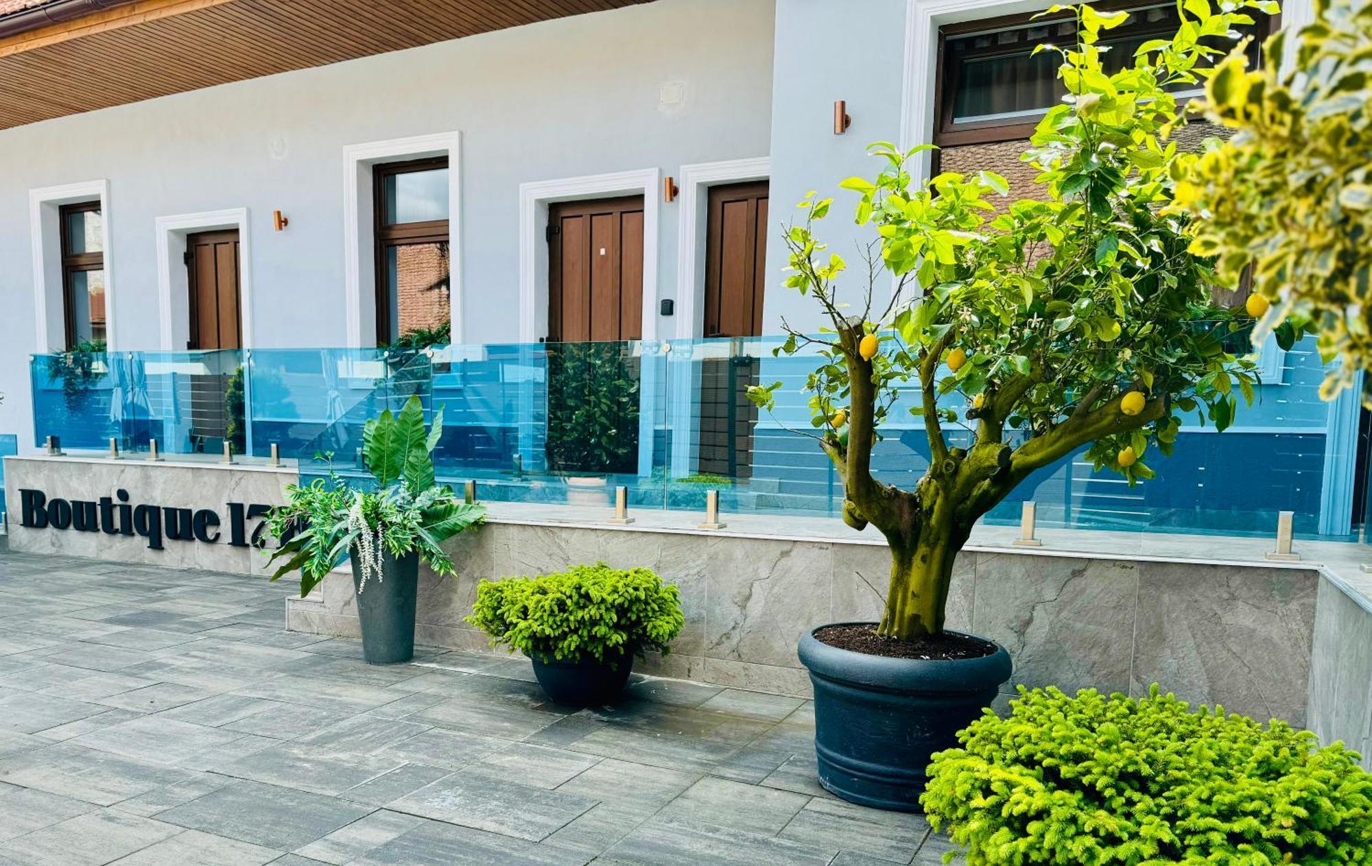 Boutique 17B Aparthotel ซีบิว ภายนอก รูปภาพ